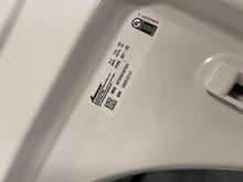 Load image into Gallery viewer, Amana Washer and Gas Dryer Set - 0140 - 1983
