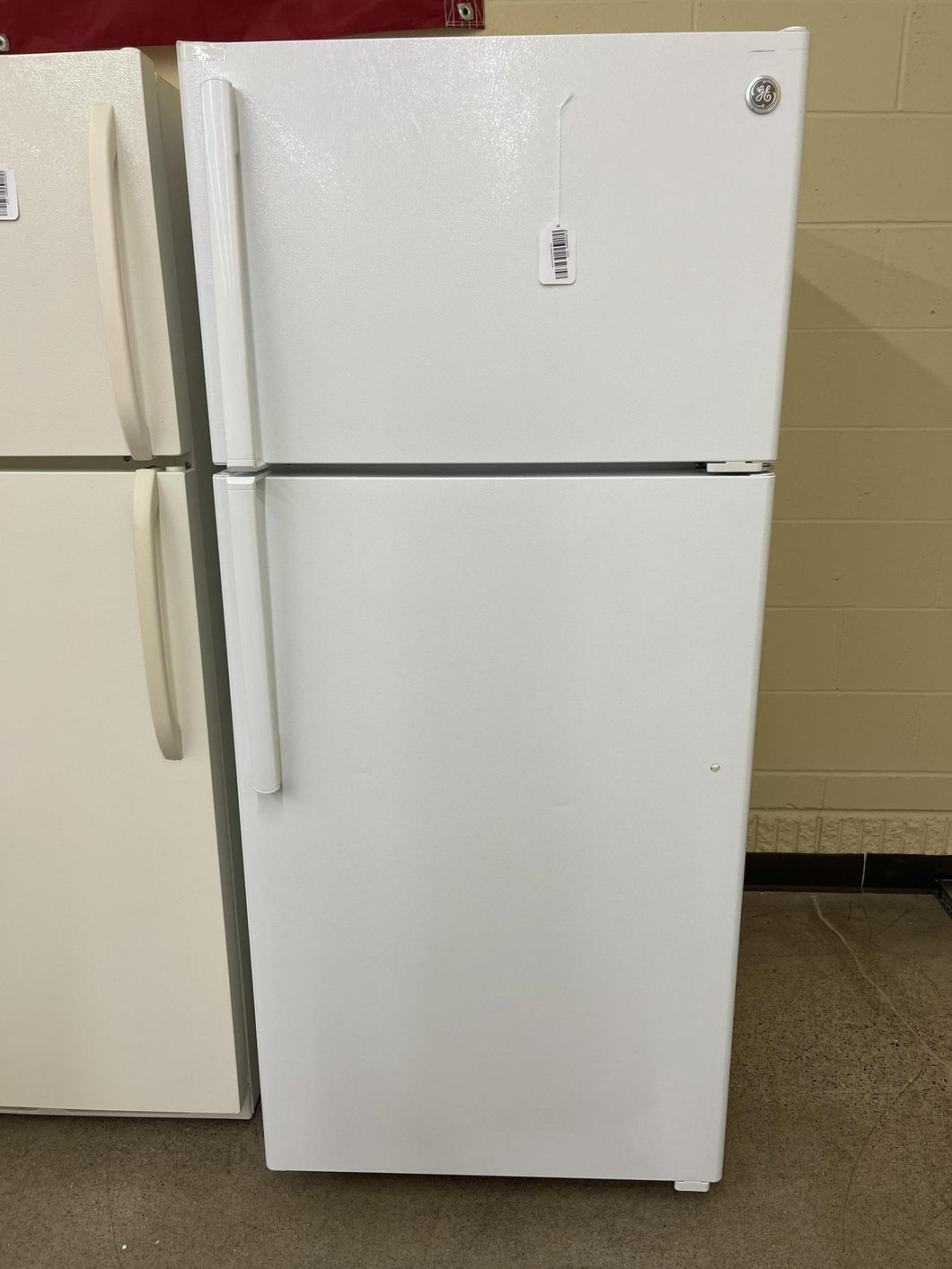 GE Refrigerator - 2358