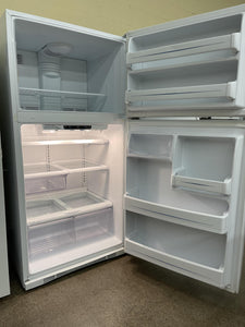 GE White Refrigerator - 7109